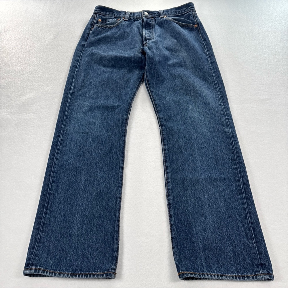 VTG Levi's 501 Jeans Fits Mens 33x30 Straight Leg Button Fly Medium Wash Cotton